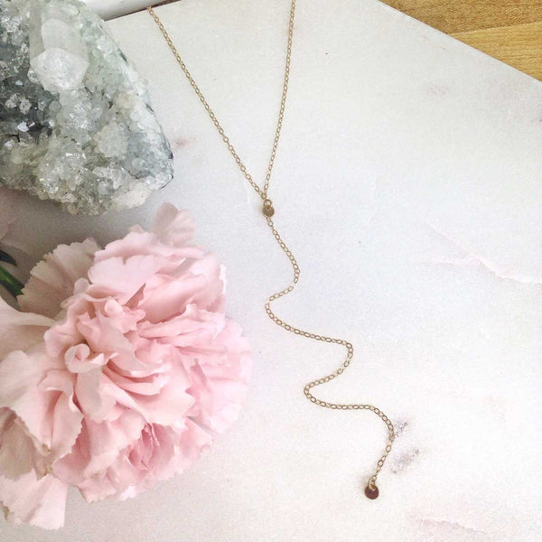 MOVV - Isa Dainty Y Necklace in gold-fill