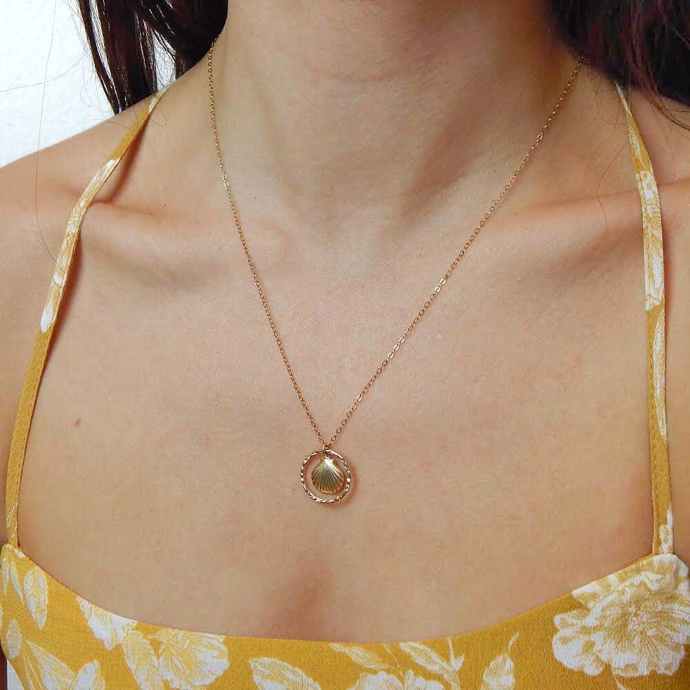MOVV Siana 14k gold filled shell necklace on model